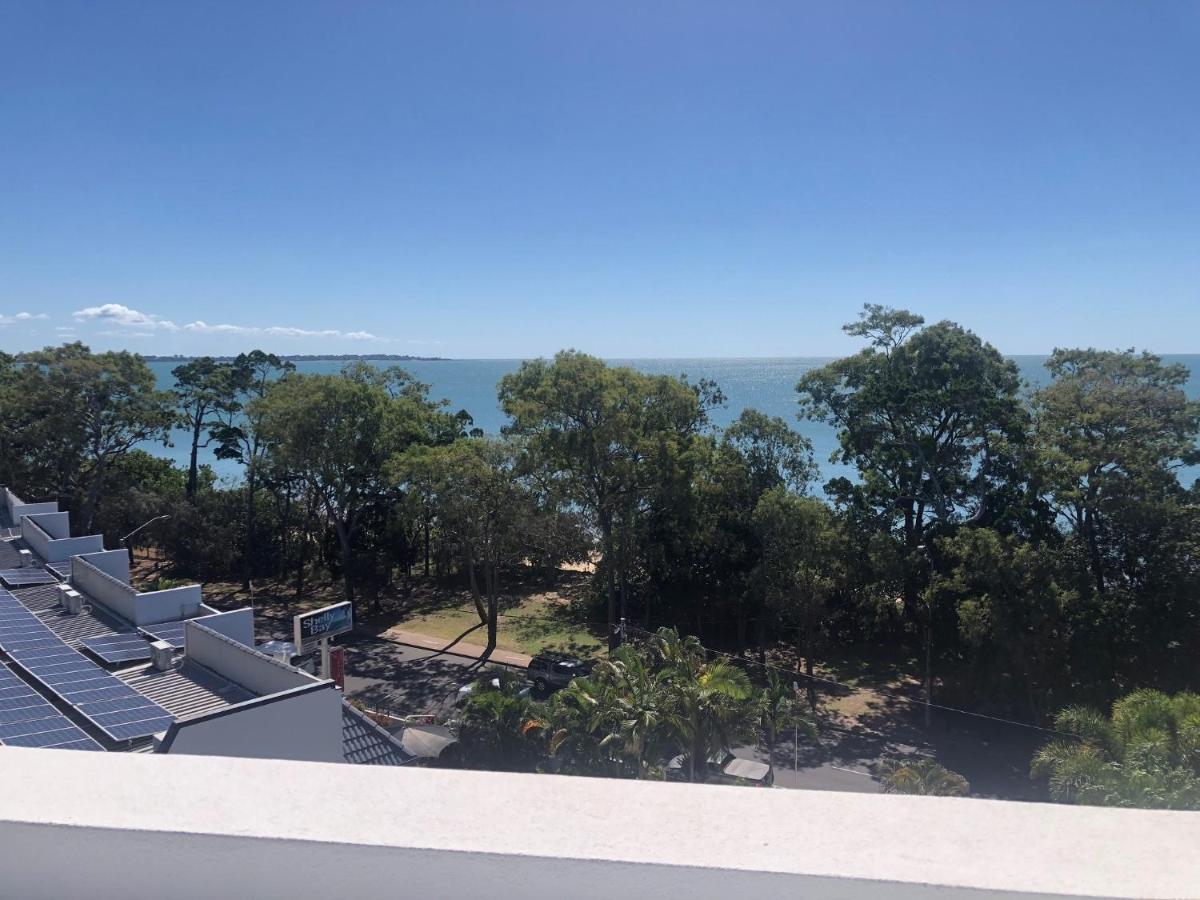 แกรนด์ เมอร์เคียว อัลเลกรา เฮอร์วีย์ เบย์ Aparthotel เฮอร์วีย์เบย์ ภายนอก รูปภาพ View of Moreton Bay from the University of Queensland St Lucia campus