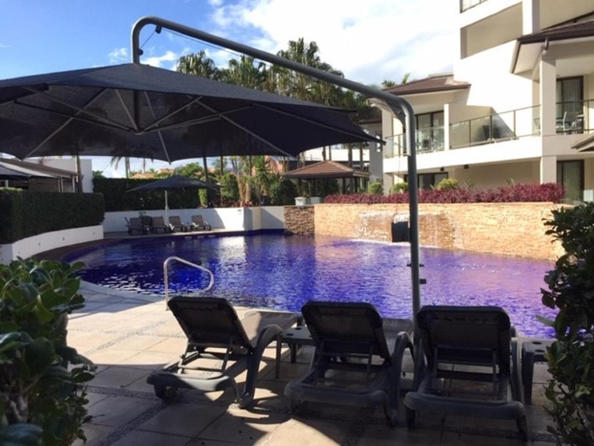 แกรนด์ เมอร์เคียว อัลเลกรา เฮอร์วีย์ เบย์ Aparthotel เฮอร์วีย์เบย์ ภายนอก รูปภาพ The swimming pool at the hotel